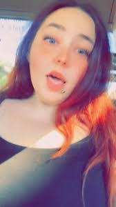 Samantha Robichaud's Instagram, Twitter & Facebook