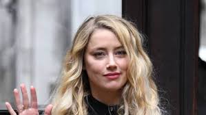 The efforts by johnny depp's fans to remove amber heard from the movie is evidently not working out. Llukd Llh29 0m