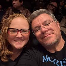 Amie Pennington's Instagram, Twitter & Facebook