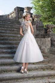 Discover recipes, home ideas, style inspiration and other ideas to try. Kurze Brautkleider Brautkleid Kurz Hochzeitskleider Vintage Brautkleid