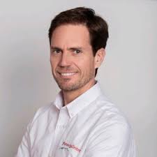 Ninguno de nosotros es tan bueno, como todos nosotros juntos". Ray Kroc.  Así se define nuestra empresa y su carácter. Arrancamos el año con una  reunión grupal para fijar objetivos 💪🏼 |