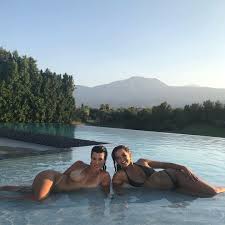 Dm me ur id come on. Keeping Up With Kourtney Kardashian Addison Rae 12 Of The Duo S Cutest Pics Celebrity Tidings