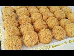 غريبة هشيشة وتدوب فالفم وغير مكلفة وتتخرج كمية كثيرة Youtube Food Breakfast Peanut