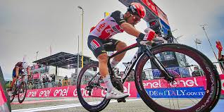 All things bicycle/bikepack (with some outdoors stuff thrown in for good measure). Giro 21 Stage 7 Long Sprint For Caleb S Second Pezcycling News