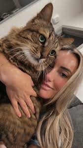 Hi! I am looking for a roommate! I am pretty much open to living anywhere,  though I would love to live in the nations. My lease is up the end of this