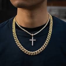 Mide aproximadamente 24 pulgadas y 8.5mm. Diamond Cross Diamond Cuban Link Bundle The Jewelry Plug