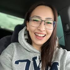 Однажды сын сказал мне: так, мамочка, с этого дня в нашу семью входит  традиция-забирать меня после утренников🤨 Забираю🫡