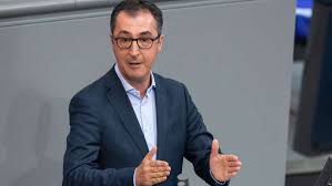 Winfried kretschmanns frau gerlinde ist an brustkrebs erkrankt: Gerlinde Kretschmann An Krebs Erkrankt Ozdemir Kretschmann Entscheidung Kein Anlass Fur Politische Debatten Baden Wurttemberg Stuttgarter Zeitung