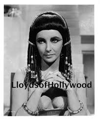 Select from premium elizabeth taylor cleopatra of the highest quality. Elizabeth Taylor Cleopatra Wig And Costume Photograph 1962 Etsy