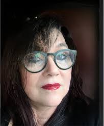 Evelyn Longstreet's Instagram, Twitter & Facebook