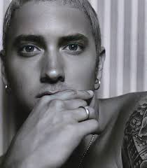 his initials are EM & M and his middle name is Marshall🥹🩵