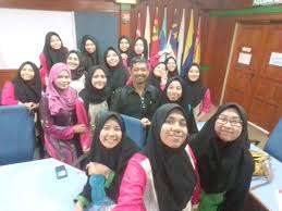 Aliran vokasional menjurus kepada sijil vokasional malaysia dan diploma vokasional malaysia manakala latihan kemahiran menawarkan sijil kemahiran malaysia. Khirominshah On Twitter Sulaman Berkomputer Kolej Vokasional Ert Azizah Jb