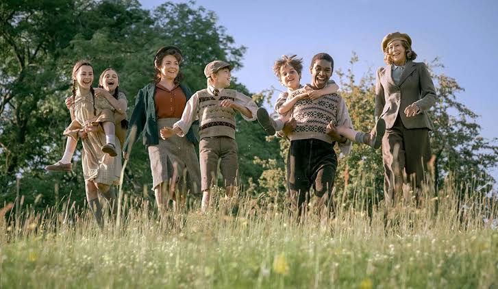 The Railway Children Return' Trailer: The Sequel To The Beloved English  Film Arrives July 15 In The U.K.