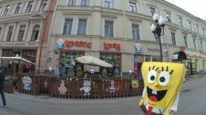 Spongebob houses and foods in real life 50m videos is the #1 place for all your heart warming stories about amazing people. Real Life Krusty Krab And Real Life Chum Bucket In Moscow Youtube