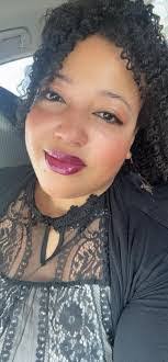 Amanda Shur's Instagram, Twitter & Facebook