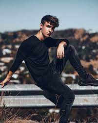 Последние твиты от bryce hall (@brycehall). 5 476 Likes 687 Comments Bryce Hall Brycehall On Instagram Missin La Rn Marksingerman Bryce Hall Poses For Men Hall