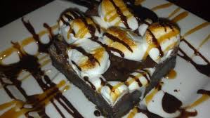Longhorn steakhouse tied for sixth place among america's favorite chain restaurants in a recent i didn't get dessert at outback, and i hadn't planned to get dessert at longhorn either, but then i saw. Smores Dessert At Longhorn Steakhouse 1 2013 Smores Dessert Desserts Delicious