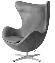 Arne jacobsen beabsichtigte, möbel industriell in einer qualität herzustellen, die zuvor nur durch das handwerk möglich war. Egg 3316
