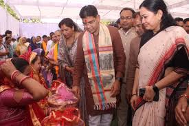 सुशासन तिहार: मंत्री टंकराम वर्मा ने झुमका में ग्रामीणों को बांटी खुशियां,  ट्रैक्टर की चाबी और चेक पाकर खिले हितग्राहियों के चेहरे - Bastar Diary