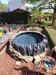 Créez un jardin aquatique avec cascades, poissons et plantes. Comment Faire Un Bassin A Poisson Pas Cher Bassin A Poisson Bassin Piscine Et Jardin