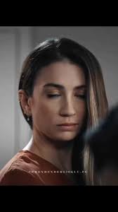 Ceren Benderlioğlu: Hatta Ben Gidiyoz Sen Kimle Konuşuyosun