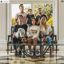 Díky polstrování na úderové ploše rukavice chrání proti případným. Team X Sie Rozpada Blonsky I Stuu Wyprowadzaja Sie Z Domu X Co Dalej Wideo Fightway Pl