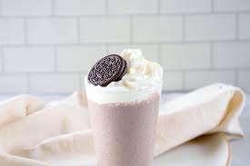 How to make an oreo milkshake by: Healthy Vegan Oreo Milkshake Wow It S Veggie