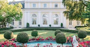 Der beethovensaal hat für eure große hochzeit genau die richtige größe. Heiraten Im Schloss Die Traumhafte Hochzeitslocation La Redoute Bonn Frau Immer Herr Ewig