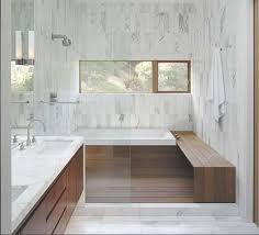Badezimmer Ideen Fur Kleine Bader Im Weiss Marmor Dekor Mit Einbauen Begehbare Badewanne In La White Marble Bathrooms Bathroom Trends Beautiful Bathroom Designs