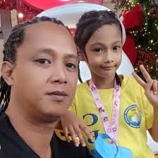 PANOORIN: BAGYONG UWAN, PUMASOK NA SA LOOB NG PHILIPPINE AREA OF  RESPONSIBILITY Pumasok na sa PAR ang Bagyong #UwanPH ayon sa PAGASA  kaninang 10 PM ngayong araw, Nov. 7, 2025. Ang press