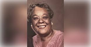 Ida Holt's Instagram, Twitter & Facebook