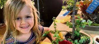 Judith Oliveras's Instagram, Twitter & Facebook