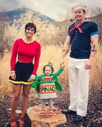 Popeye Olive Oil Spinach This Family Nailed It With Their Popeye Et Al Getups We Ve Never Seen A Cuter Can Of Spinach Idei Kostyumov Modnye Idei Karnaval