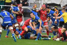 Andy delort (toulouse) header from the centre of the box is too high. Asm Clermont Toulouse Le Carnet De Notes Clermont Ferrand 63000