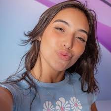 Pai de Vanessa Lopes atualiza situação da filha após saída do BBB24