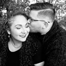 Who is a recommended home stager in DFW for timeless and transitional style?