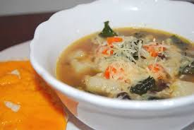 Minestrone soup at 140 calories (per cup) this is one of those recipes i was talking about when i said, i cut the bloggers calories in half to make it per cup, rather than per 2 cups.but, i love a good minestrone soup! Low Calorie Soups Under 300 Calories Popsugar Fitness