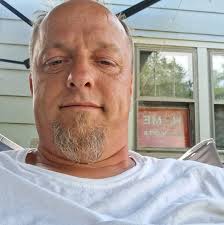 Dozens stood along the intersection of Russellville and Morgantown roads,  chanting against ICE as well as “Bring Ernesto home.”