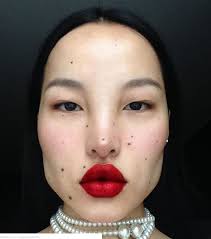 В прошлую пятницу, на первом занятии курса "Сама Себе Стилист», мы много  говорили о принятии себя и о поиске собственной уникальности. Это  бесконечно важно- без этого просто невозможно построение индивидуального  стиля. Для