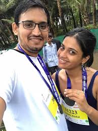 Becoming an entrepreneur and getting married in 20s has a lot of  similarities and I am hardcore supporter of 'making choices early' 1. You  are a wanderer in 20s, ability to discover,