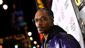 Snoop dogg) — американский рэпер, продюсер и актёр. Snoop Dogg Rosario Dawson Jennifer Nettles And More Team Up For New Competition Show Cnn