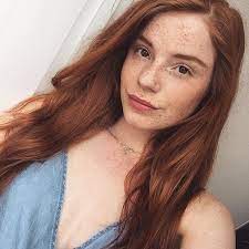 Pin By Olli Lanzi On Roja Red Hair Woman Beautiful Redhead Pretty Redhead