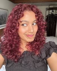 Sharon Desilva's Instagram, Twitter & Facebook