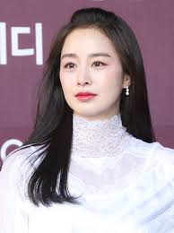 Considered one of south korea's most beautiful women, she is best known for her roles in korean dramas such as stairway to heaven (2003), love story in harvard (2004), iris (2009), my princess (201. Kim Tae Hee Supports Her Husband By Starring Ciipher S Debut Mv Zapzee