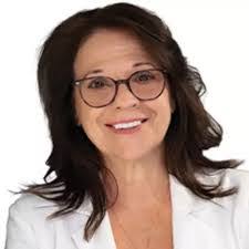 Joanne Thorpe's Instagram, Twitter & Facebook