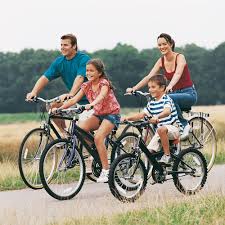 Abend leute, wollte wissen ab wann fahrrad fahren was bringt? Fahrrad Fahren So Gehen Sie Mit Ihrem Kind Sicher Auf Tour Elternwissen Com