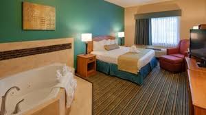 Jacuzzi Room Picture Of Best Western Governors Inn Suites Wichita Tripadvisor