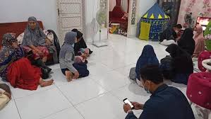 Sriwijaya air didirikan oleh keluarga lie (hendry lie dan gt747chandra lie) dengan johannes bundjamin dan andy halim. Gklinlfq5uuz5m