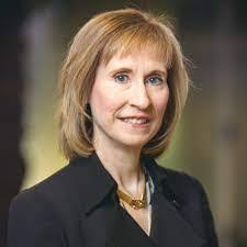 Barbara Pearlingi's Instagram, Twitter & Facebook