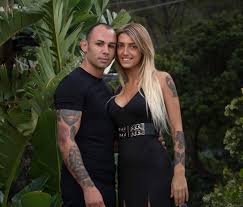 Valentina e tommaso partecipano al programma per la troppa gelosia di lui, che il ragazzo spera di imparare a gestire. Chi E Ciavy Nome E Cognome E Il Falo Con Valeria A Temptation Island Chiechiera It